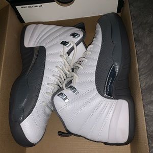 Air Jordan 12 White Dark Grey Retro ( GS )